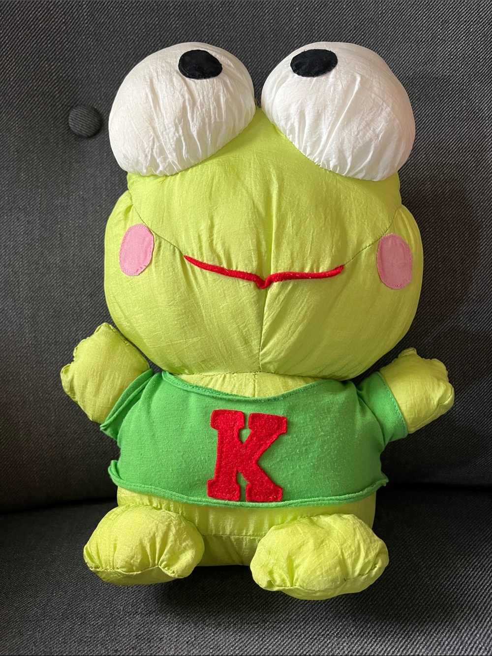 Vintage 1994 Sanrio Keroppi Nylon 12” Puffy eyed Monogram K green shirt